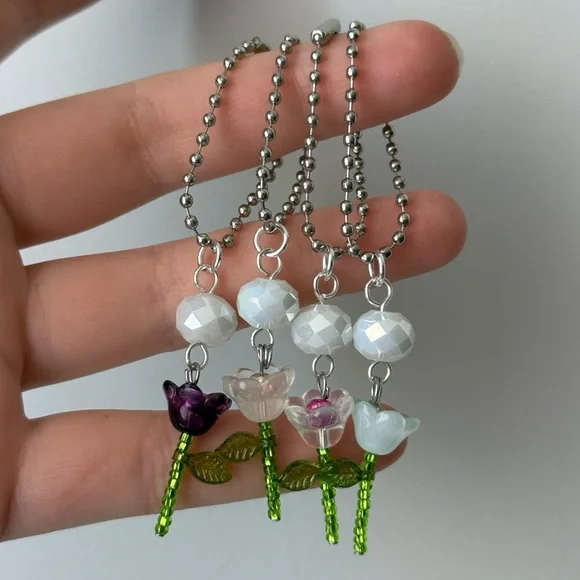 Beaded Flower Keychain - Picture 2 of 8